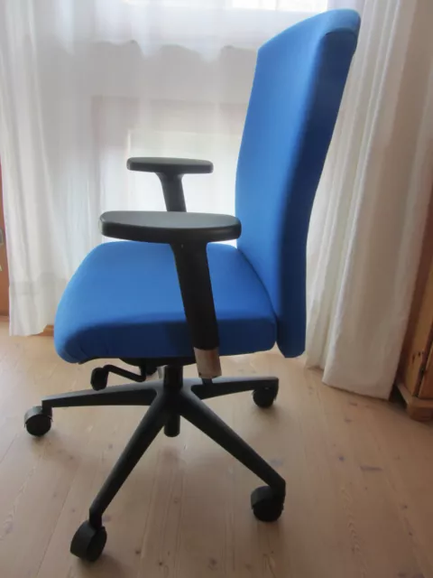 Köhl Bürostuhl blau, Neupreis 842 Euro, verstellbare Armlehnen, kaum benutzt