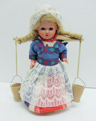 doll that opens and closes eyes