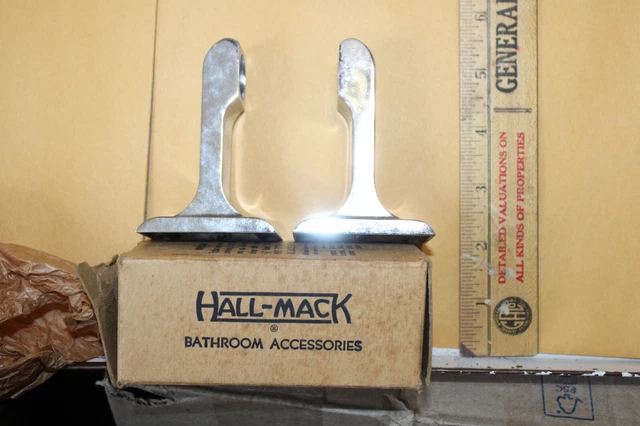 Vintage NOS Hall-Mack Coronado Round Towel Bar Posts 695