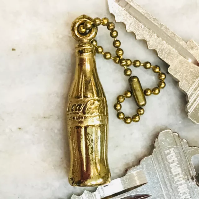 Vintage EUC Retro Coca Cola Metal Keychain Bottle Shape Gold Tone 1960’s-2 inch