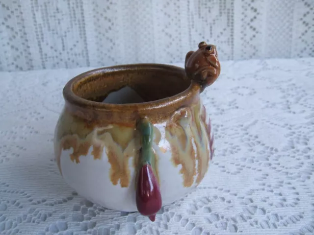 ***** Art Pottery Glazed Majolica Style Bamboo Bowl Planter With A Frog *****