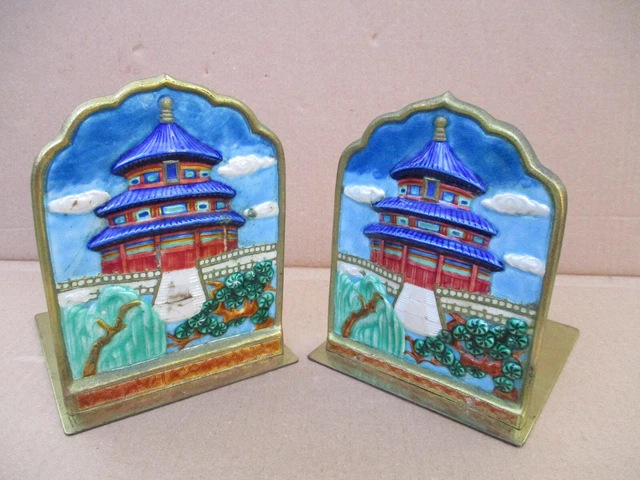 Paire de SERRE LIVRES années 50. Laiton émaux cloisonnés, Décor Temple asiatique