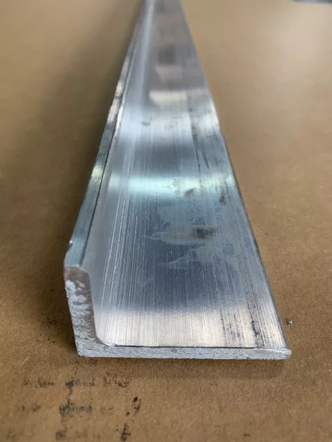 1-1/2" x 2-1/2" x 12" Long x 1/4" Thick 6061 Aluminum Angle, 1.5" x 2.5" x .250"