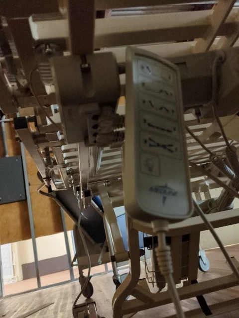 TiMotion Hi-Lo hospital bed control box & hand pendant for Alterra Maxx bed Used