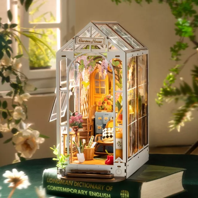 DIY Book Nook Gartenhaus Hölzernes Miniatur-Puppenhaus für das Bücherregal