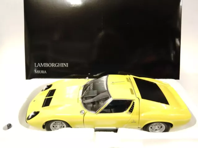 1970 Kyosho Lamborghini Miura P400 SV Yellow / Silver 1/18 08317Y