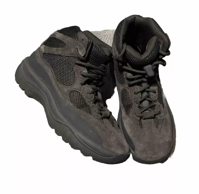 Size 11 - adidas Yeezy Desert Boot High Oil