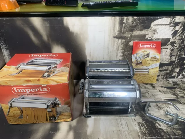 Imperia Fresh Home Made Pasta Maker Machine Made In Italy Boxed w Instructions