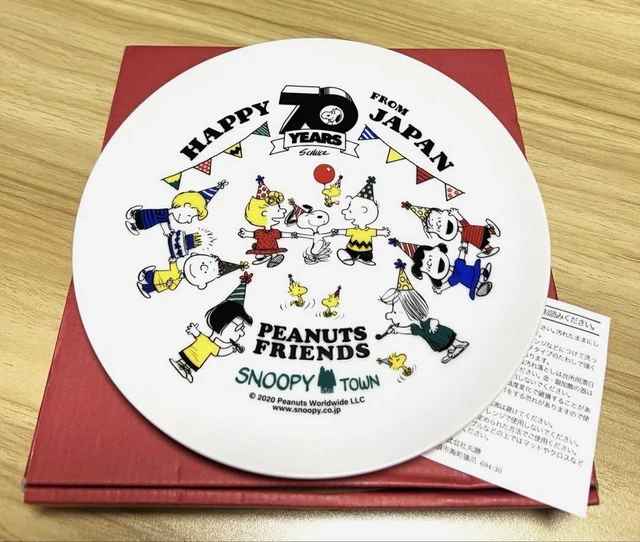 PEANUTS 70周年記念 限定版ピンバッジセット PEANUTS 70周年記念 限定版ピンバッジセット