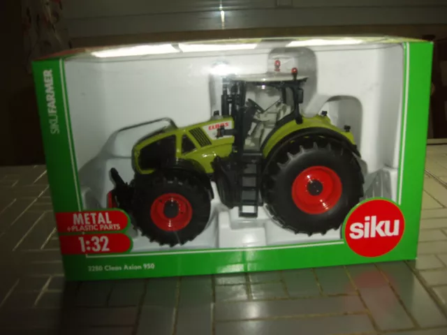 SIKU 3261 FARMER 1/32 TRACTEUR CLAAS 850 AXION