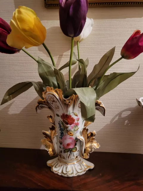 ancien vase en porcelaine de Paris