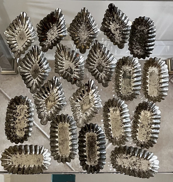Lot of 20 Vtg Sweden Mini Metal Tart Mold Tin Pans 2 shapes & 10 of each shape