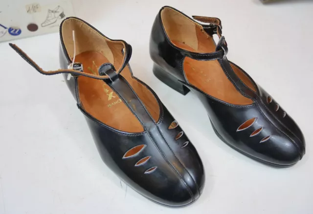 Chaussures anciennes cuir 1950 enfants poupée neuve  REX taille 27