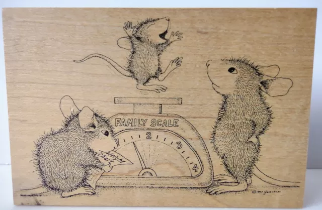 Stampa Rosa House Mouse "Weighing Baby" Rubber Stamp Wood Mounted 2000 Retired