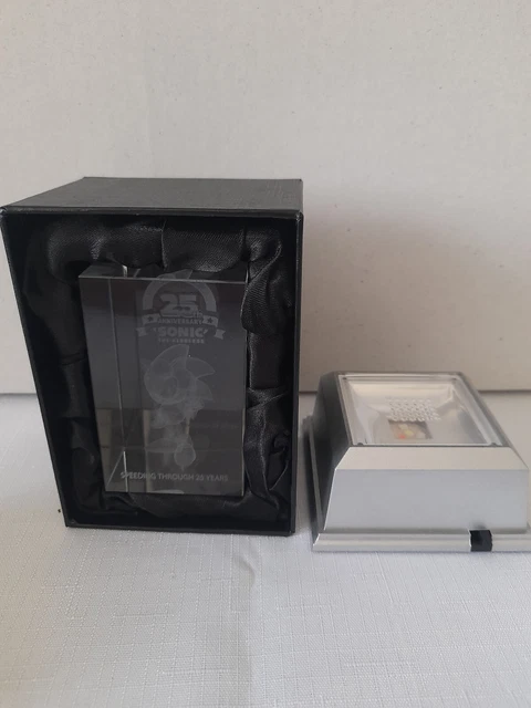 thumbnail image 2 of Tomy Sonic The Hedgehog 25th Anniversary Coin Medal Set – 3 Figures, 2.5in, New 2 of 5