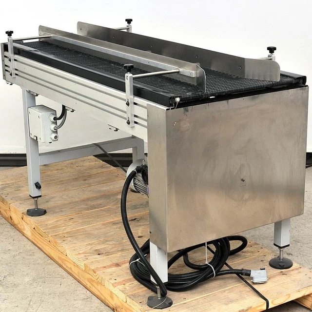 62" Slip Roller Conveyor 20.5" Wide (Adjustable), Motovario 3phase AC Gearmotor