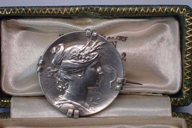Belle Broche Ancienne Demeter/ Ceres  Argent Massif