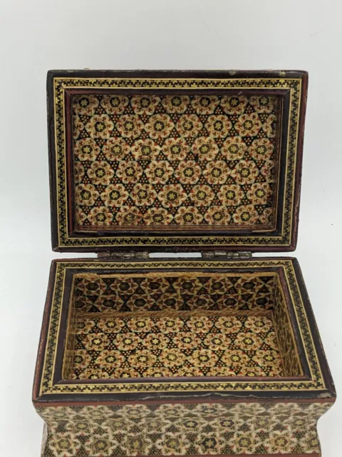 Vintage Persian Inlaid Wood Small Trinket Storage Box Khatam Laquer Footed  Flaw 2