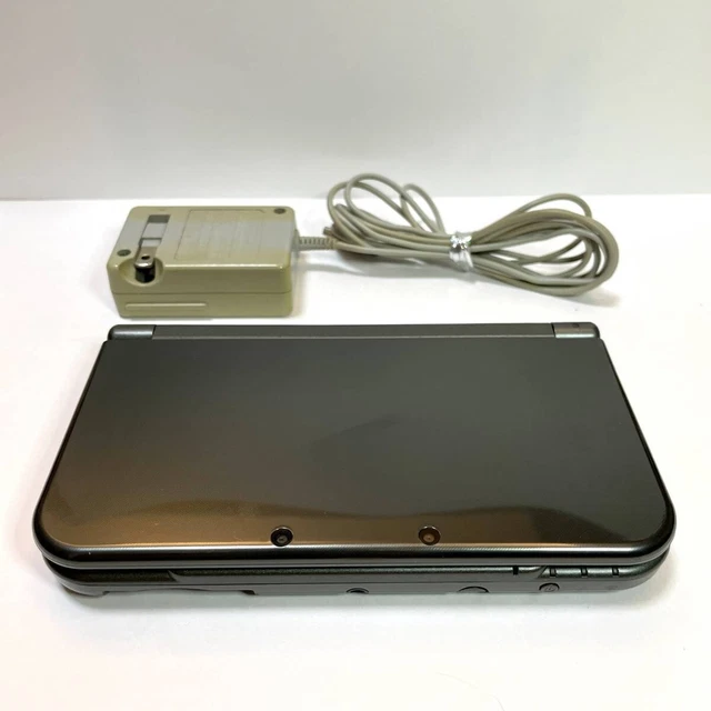 NINTENDO NEW 3DS XL Metallic Black 128GB TOP IPS model (LUMA CFW