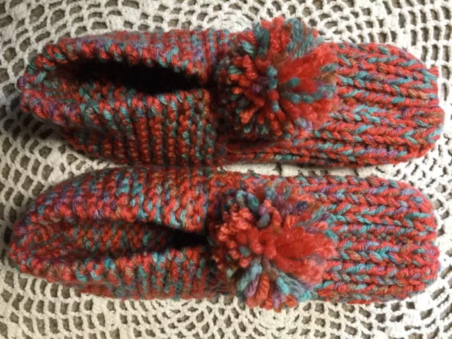 NWOT Amish Handmade Knitted Hs Slippers Coral/Jade Mix Wms Sm Mans X Sm 8 1/4"