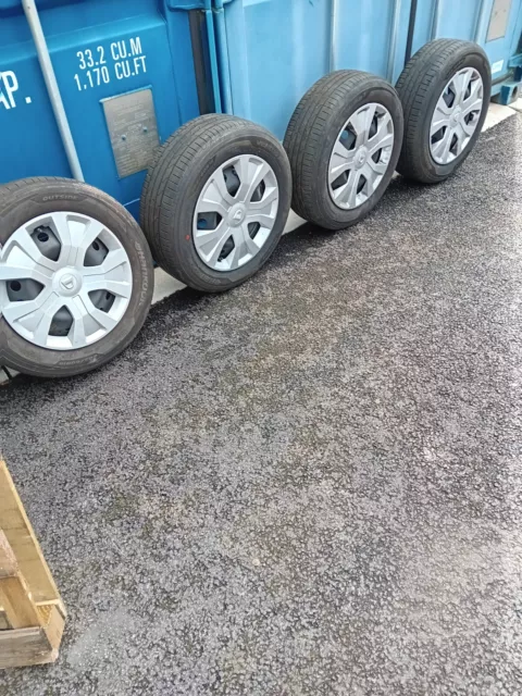 Car  whole Wheels & tyres included, 205/60/R16, Hancook, 4 in total, all in vgc.