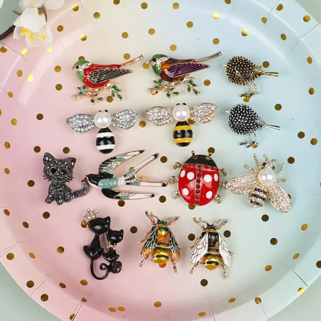 Cute Animals Insect Bee Brooch For Women Personality Shawl Suit Sweater P~m'