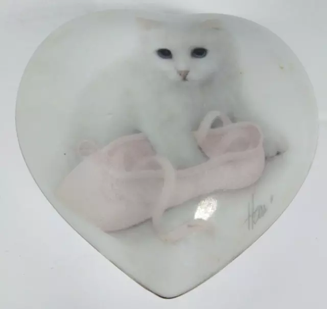 Vintage Otagiri Bob Harrison Cat Heart Shaped White Trinket Box