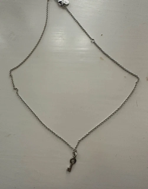 Daniella draper deals bee necklace