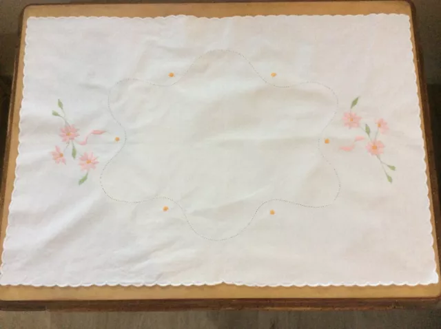 Vintage Large Embroidered Daisy Supper Tray Cloth, Table Centrepiece 66 cm x 45