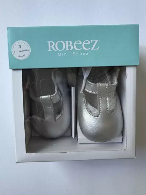 New Robeez Mini Shoez Size 3 to 6 Months Teagan's Tee Strap Silver Leather