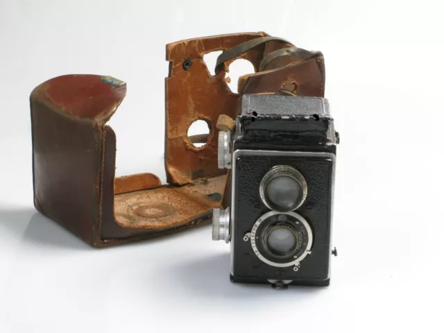 TLR Kamera mit Objektiv 7,5 cm Heidoscop 1: 3,1 / Carl Zeiss Jena Tessar 1: 3,8