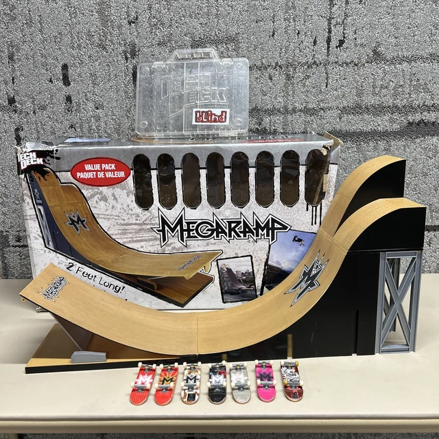 TECH DECK MEGA Ramp Fingerboard With 7 Tech Deck Boards With Original
