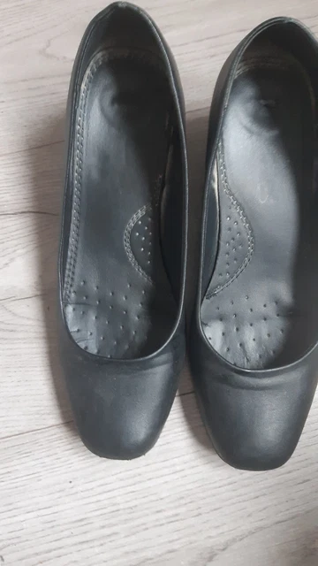 Cabin crew shoes used hot sale