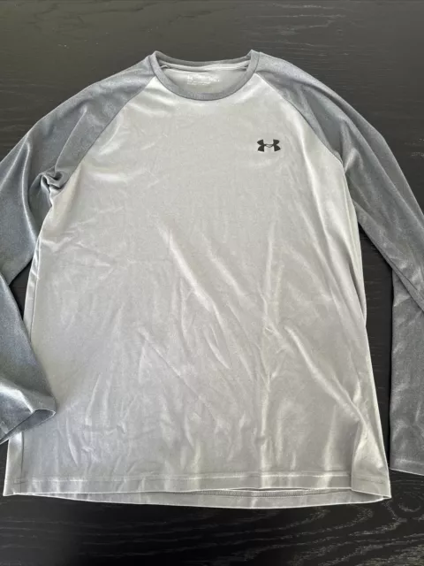 Under Armour Training Men’s Tee Shirt LS Crew Neck Light Grey Sz Large Preowned