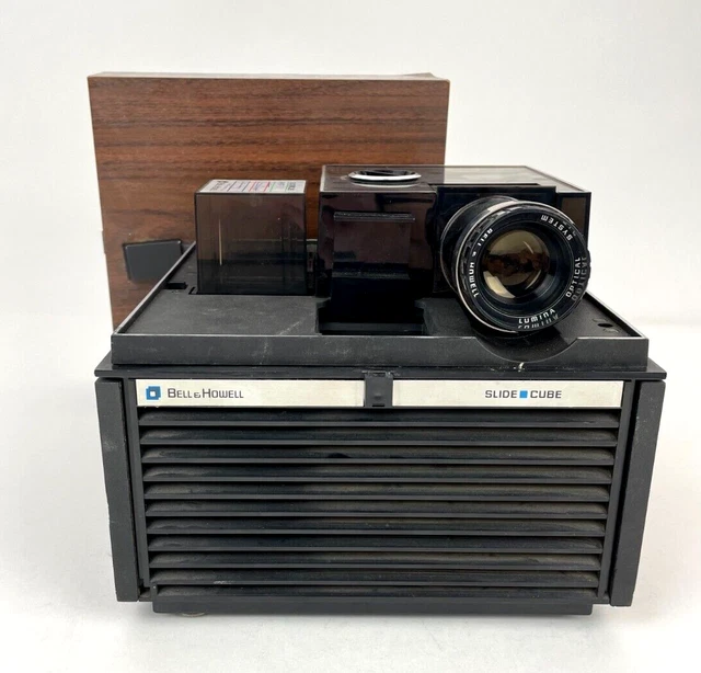 Foto de película vintage proyector de cubo deslizante Bell & Howell modelo 981Q