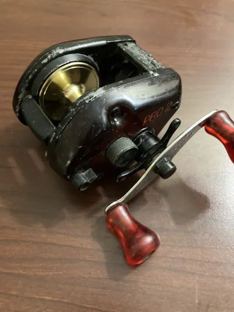 Vintage Quantum Iron IR120C NIB Bait-Casting Fishing Reel w