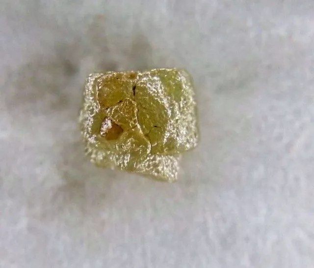 Ancien Africain Opaque 1.29tcw Jaunâtre Gris Couleur Cube Naturel Diamant