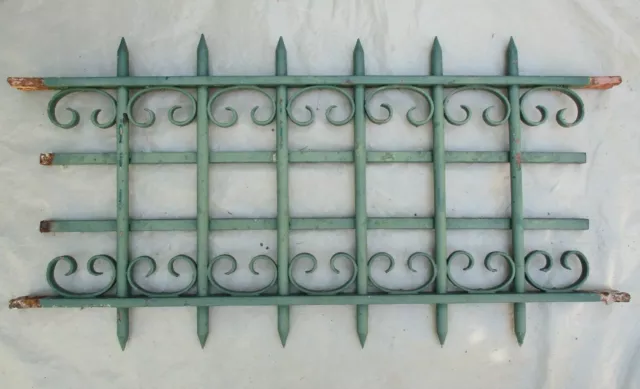 100 X 52 cm - Ancienne grille de défense, cave, fenêtre soupirail, tout acier