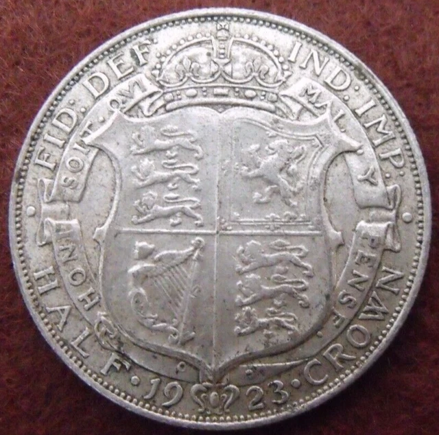 1923 GEORGE V SILVER HALF CROWN  ( 50% Silver )  British 2/6 Coin.   220