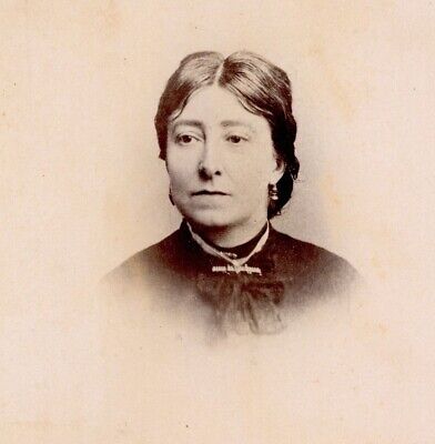 Antique cabinet card photograph portrait Victorian lady Edward Goodwin London #9