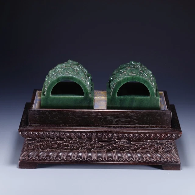 Chinese Exquisite Handmade Dragon Carving Hetian Jade Green Jade Statue Seal