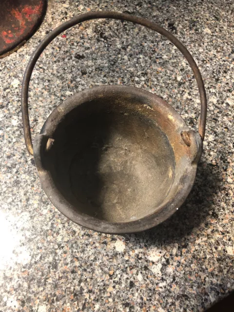 Vintage Small Cast Iron Peyote? Rare Small Size,Bean Pot, Cowboy Kettle,Cauldron