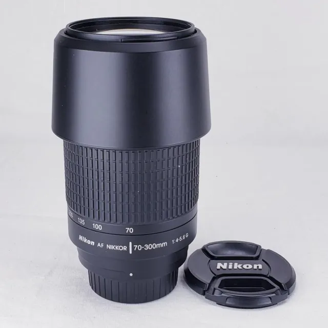 Nikon Zoom-Nikkor 70-300mm F/4-5.6 Zoom lens.(PB1021570)