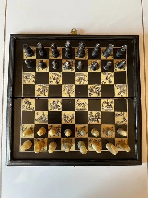 Ancien Jeu D'échecs En Terre Cuite Années 70 - 31 Pièces (11 à 14 Cm)