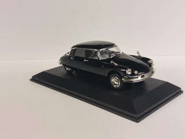 Citroën DS 19 Charles de Gaulle 1962 - 1/43 4