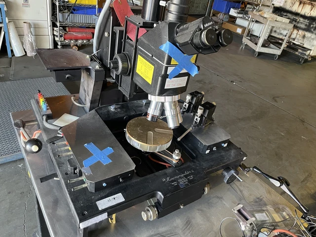 Micromanipulator 7000 with 6 inch stage and optics Micromanipulator 7000 with 6 inch stage and optics