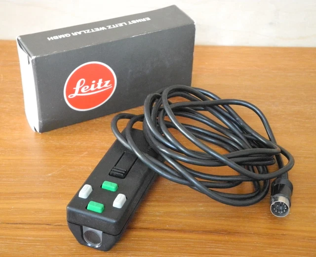 LEITZ (LEICA) WETZLAR Pradovit projector Remote cable control suit R153