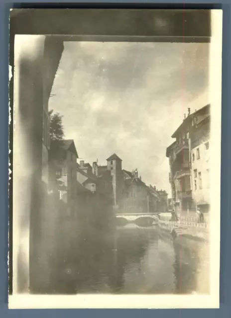 France, Annecy, Quai de l&#039;Île  Vintage silver print. Tirage argentique d'