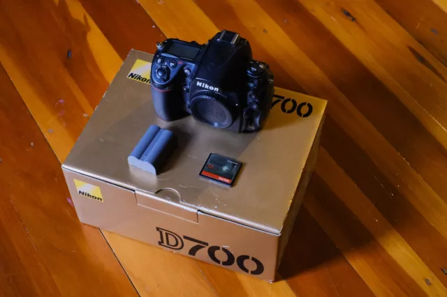 Nikon D700 Full-Frame DSLR (with box, battery, charger & CF card)