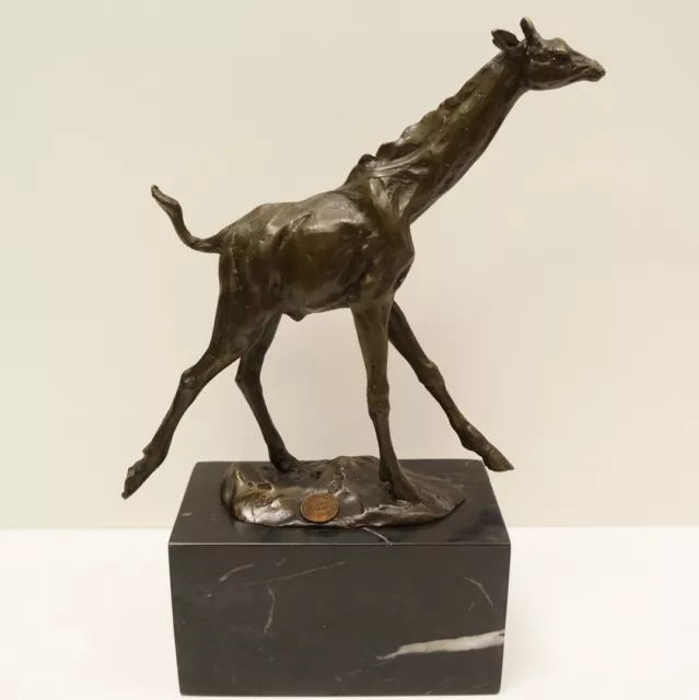 Estatua Jirafa Fauna Art Deco Estilo Art Nouveau Estilo Bronce sólido Firmado